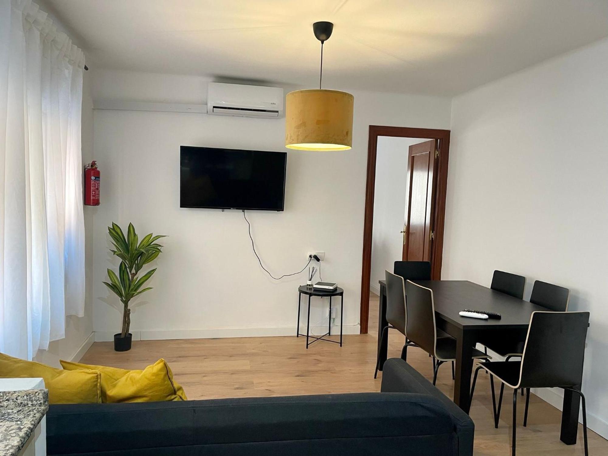 Beautiful For Rent In Center