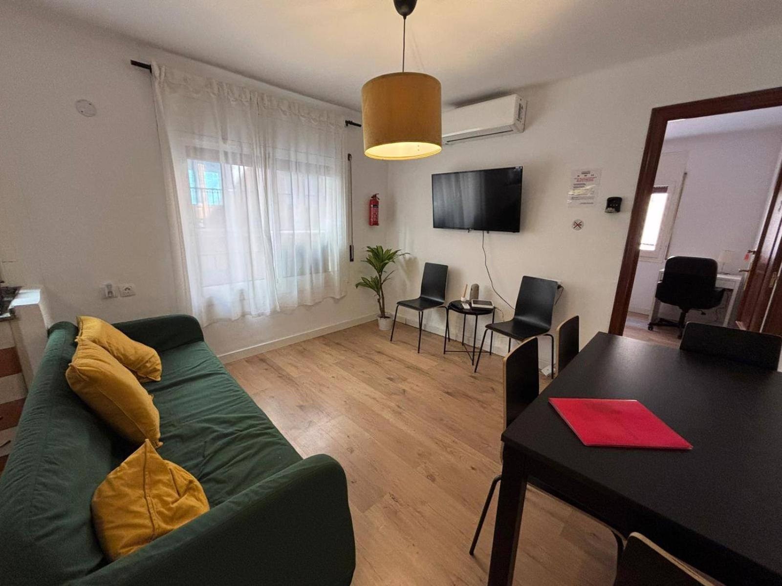 Beautiful For Rent In Center *